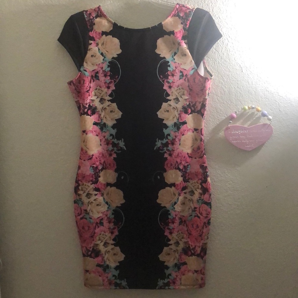 Kardashians kollection dress